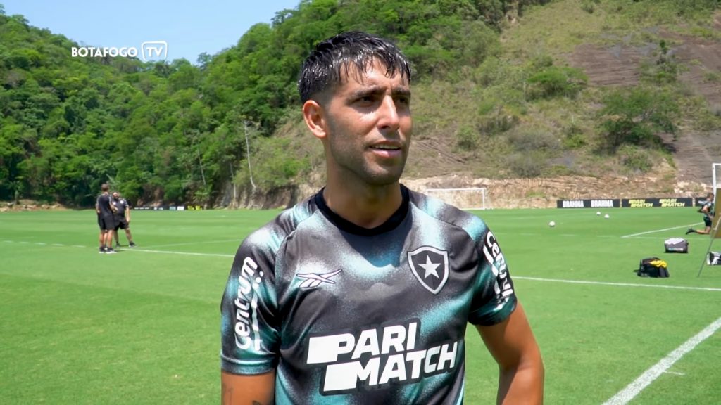 Di Plácido acredita que Tiquinho Soares merece um lugar na equipe nacional