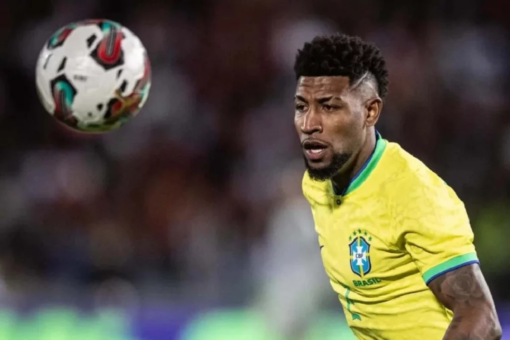 La lesión del veterano Danilo obliga a Diniz a buscar sustitutos; Emerson Royal se incorporará al equipo