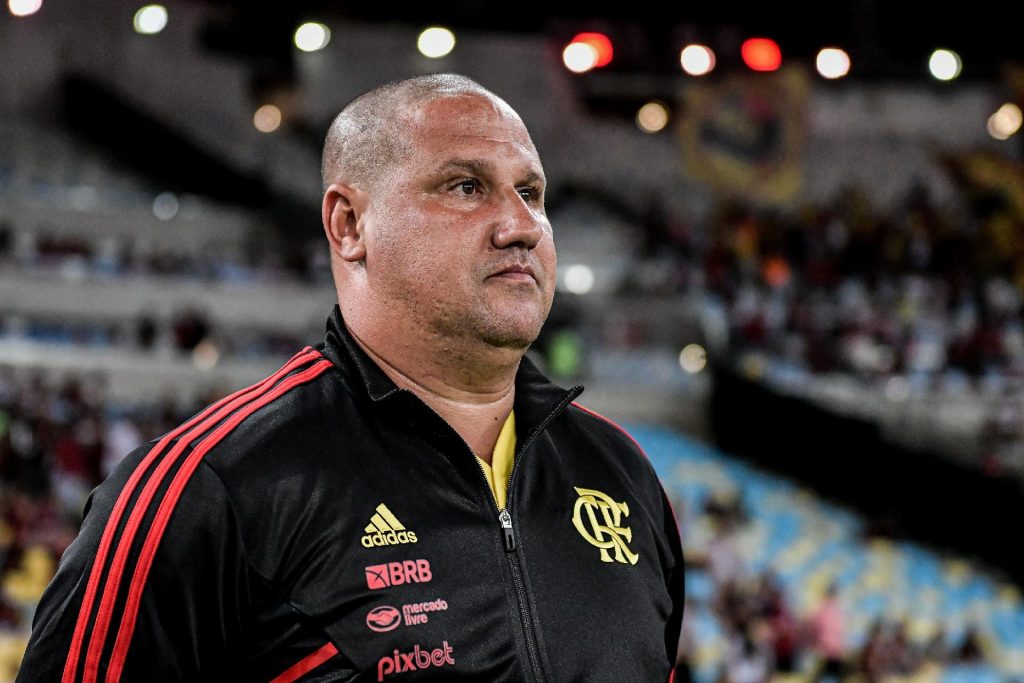 Mário Jorge, entrenador interino del Flamengo, analiza el empate 1-1 ante el Corinthians y habla de la dinámica del equipo