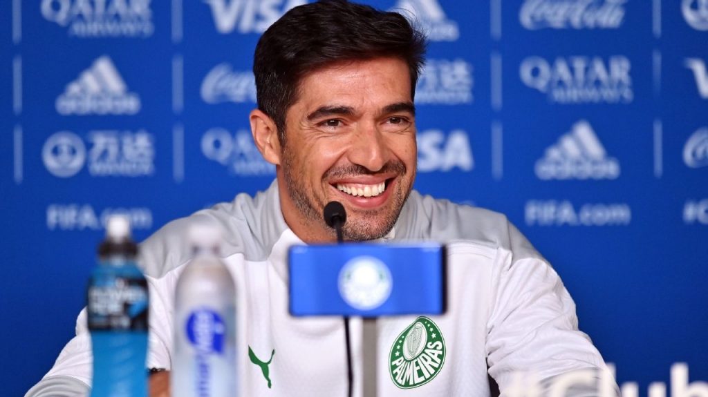Abel Ferreira elogia o desempenho jovem do Palmeiras apesar da derrota para o Red Bull Bragantino