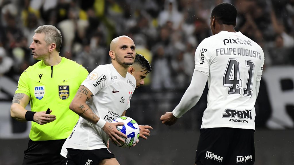Fábio Santos praises Corinthians’ determination after difficult week and guarantees 1-1 draw with Flamengo