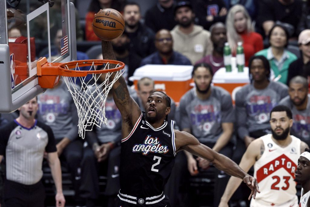 Kawhi Leonard contesta a política de gerenciamento de carga da NBA e promete jogar quando estiver saudável