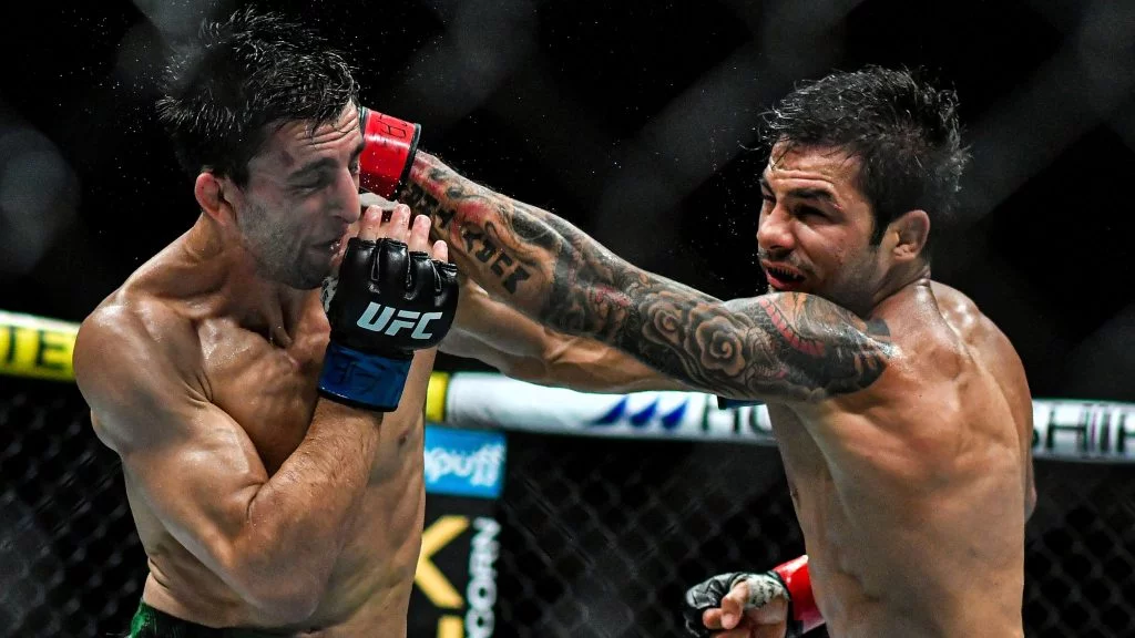 UFC 301: Pantoja beats Erceg and keeps the belt