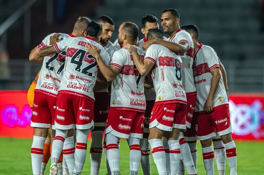 CRB vence Athletic e se afasta da ‘zona da confusão’ na Série B