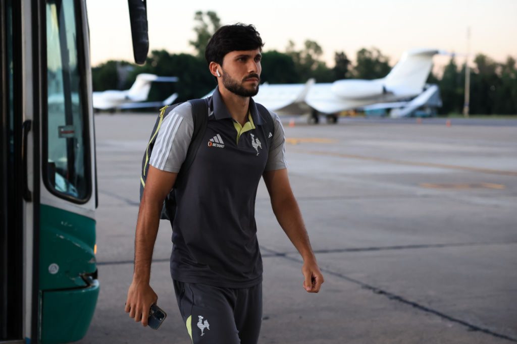 Fluminense supera concorrência de tricolores e fecha com Igor Rabello