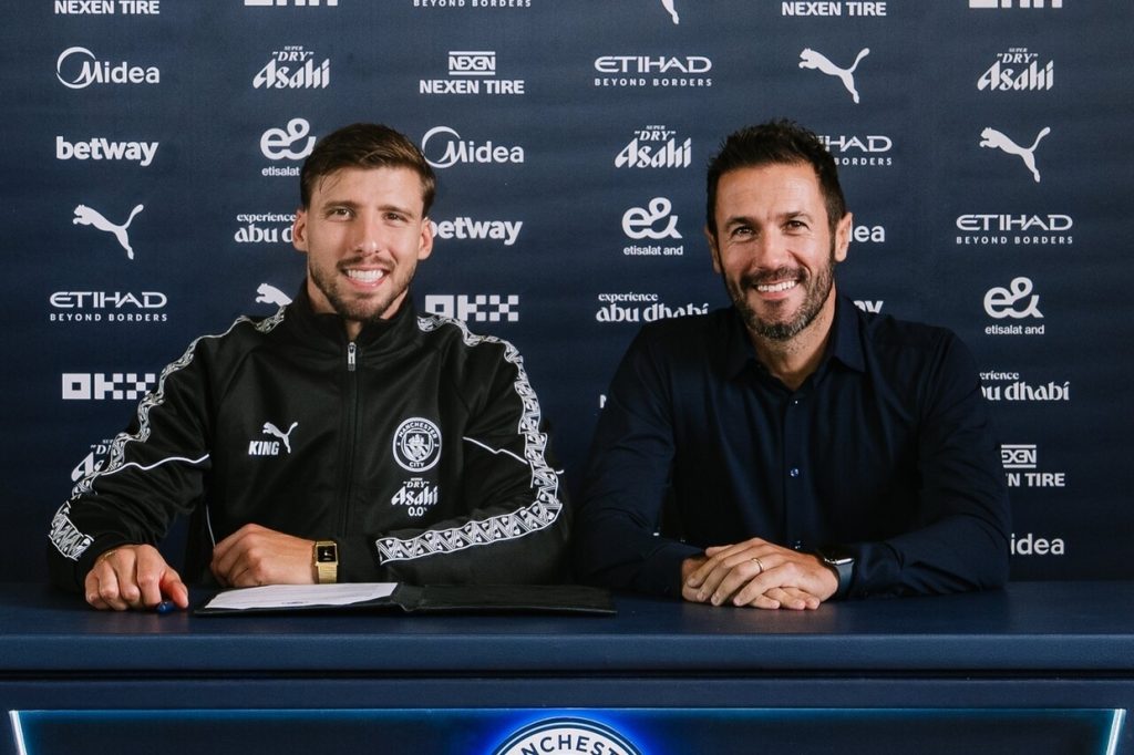 Rúben Dias renova contrato com o Manchester City