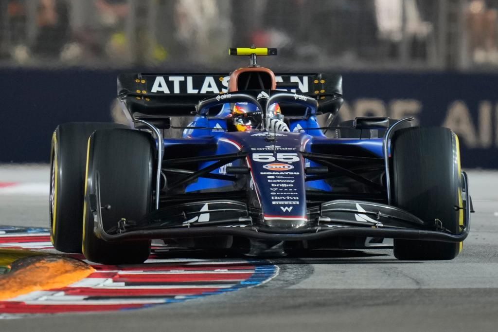 Carlos Sainz y su hazaña de «un valioso punto, porque estábamos a verlas venir con la sanción»