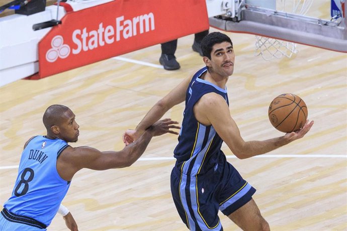 Aldama destaca en la derrota de los Grizzlies ante los Warriors