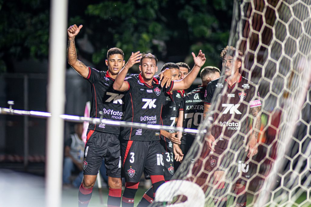 Vitória vence o Ceará no Barradão e ganha respiro na luta contra o Z4