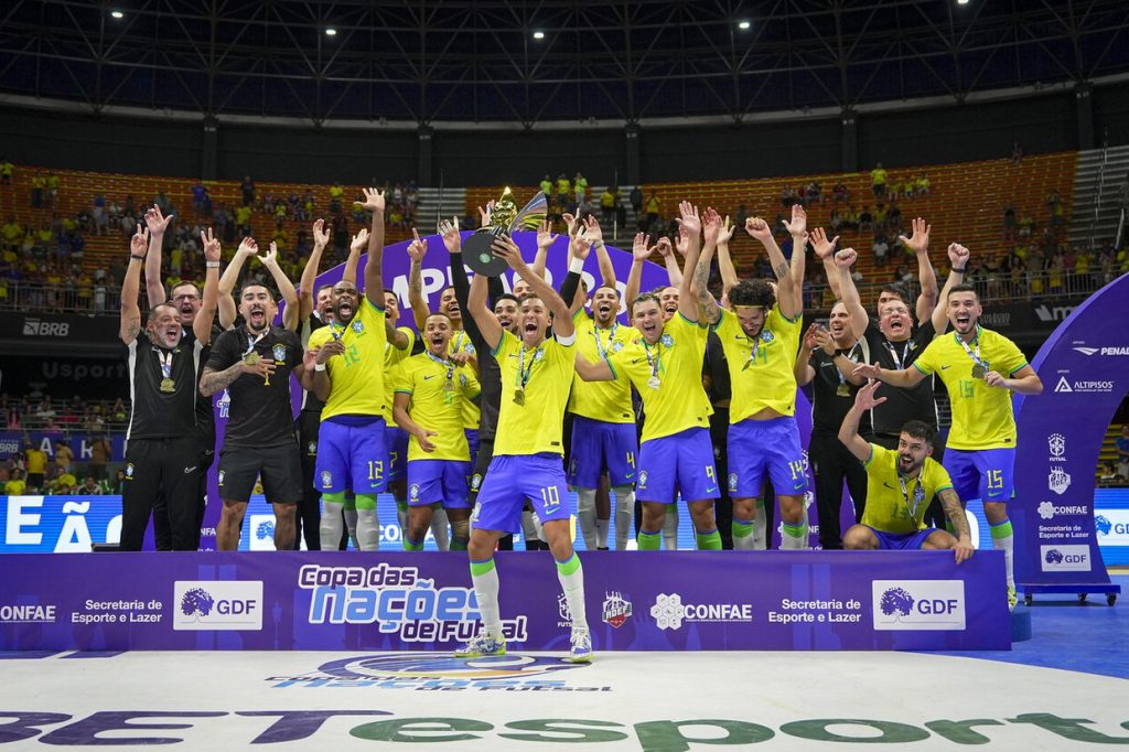 Marquinhos Xavier convoca seleção brasileira de futsal para amistosos contra o Japão