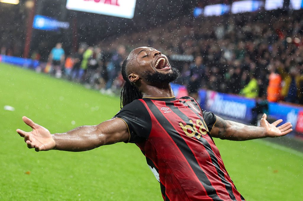 Semenyo brilha no início da Premier League para levar o Bournemouth ao topo