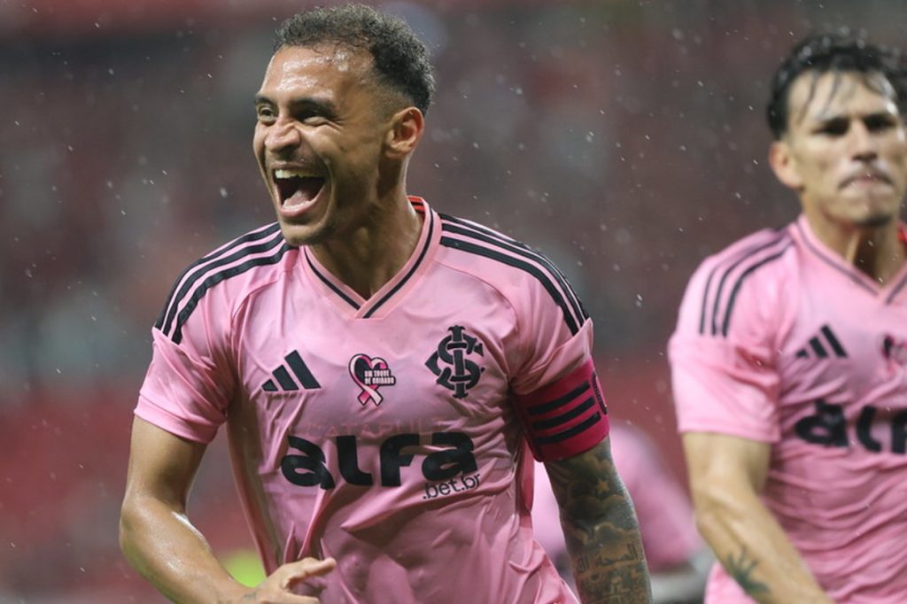 Buscando trégua com a torcida, Inter vence Botafogo no Beira-Rio