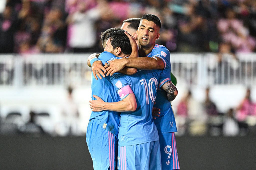 Com Messi garçom e Alba artilheiro, Inter Miami bate o NE Revolution na MLS