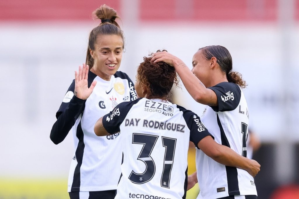 Corinthians se recupera de estreia ruim e faz 11 a 0 na Libertadores Feminina
