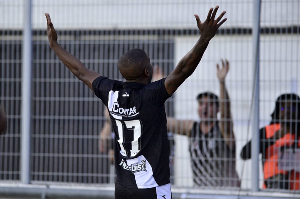 Ponte Preta vence Londrina no Moisés Lucarelli e conquista primeiro título nacional do clube