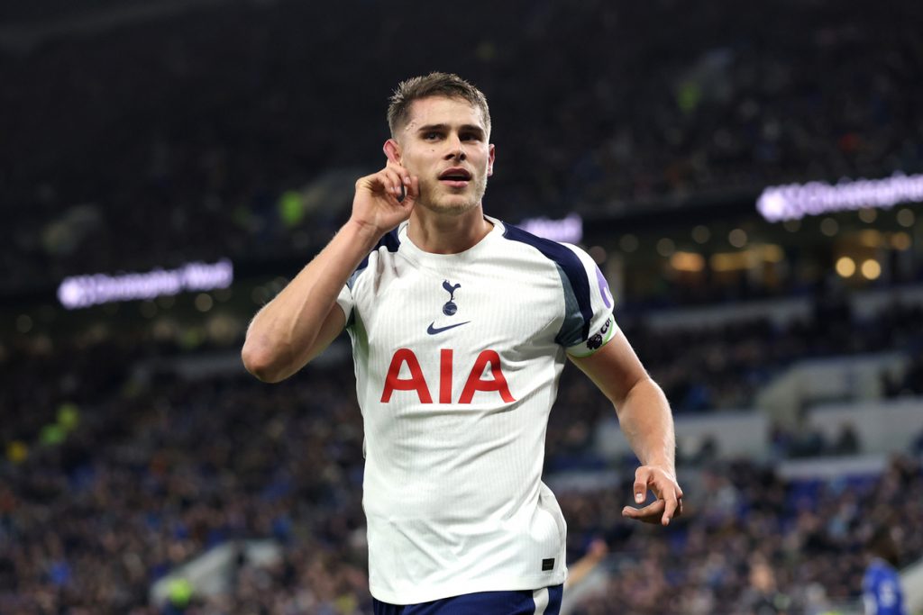 Tottenham impõe primeira derrota ao Everton no Estádio Hill Dickinson