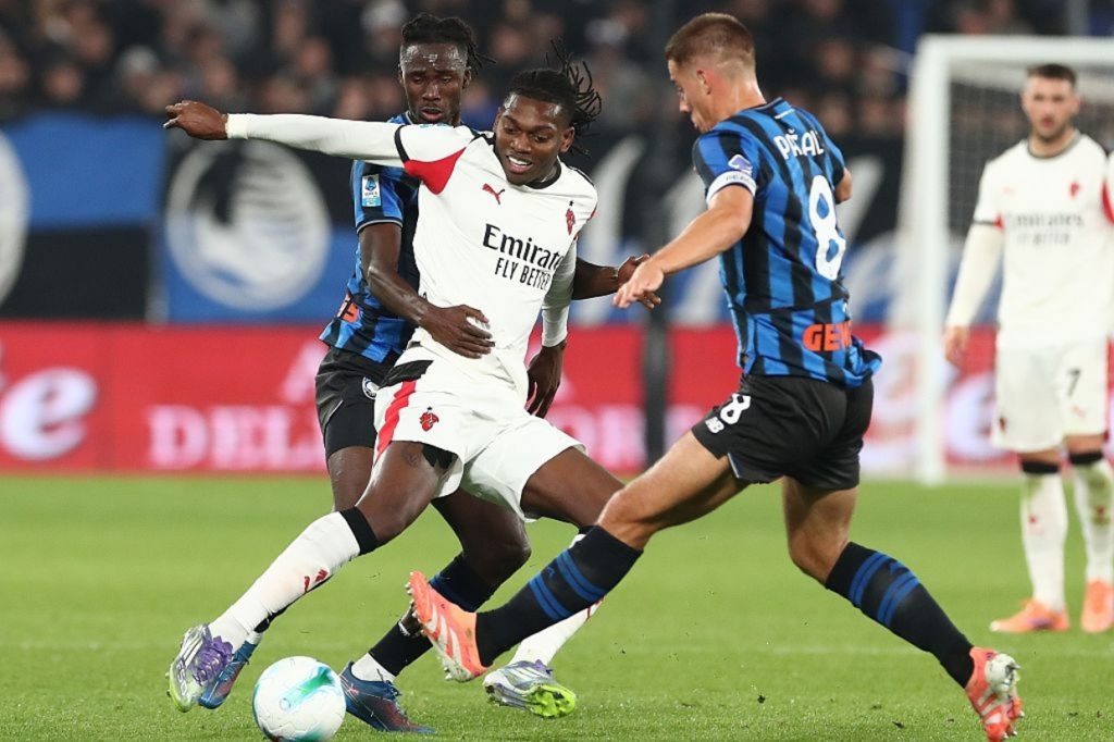 Milan abre o placar cedo, mas cede empate para a Atalanta e fica mais longe da liderança