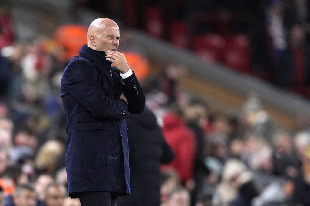 Investimento não responde em campo e Liverpool vai do céu ao inferno na temporada