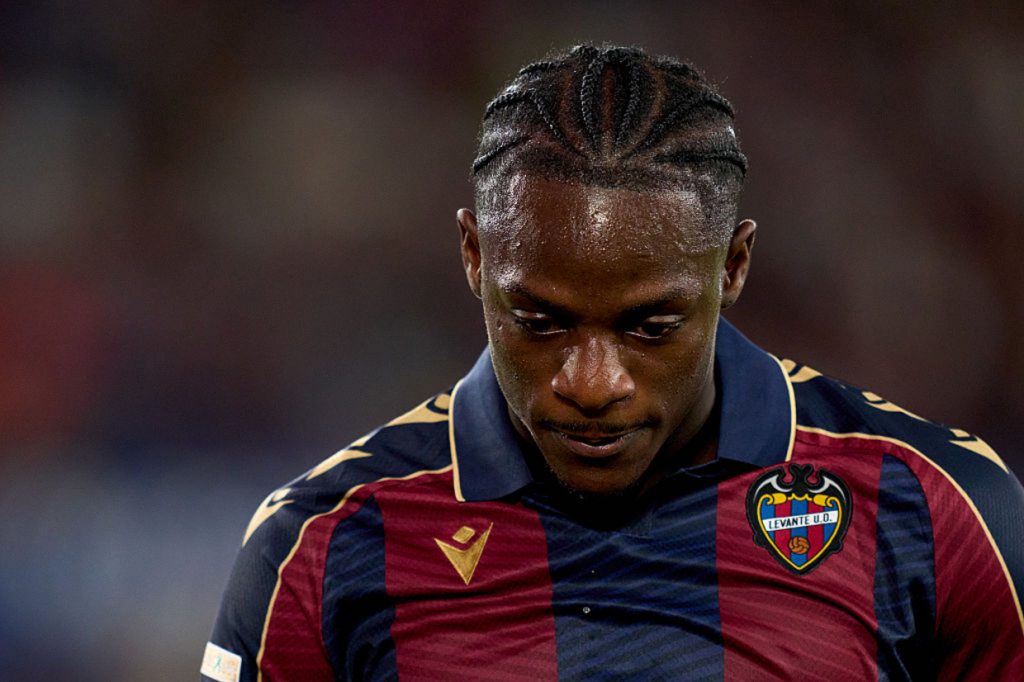 Kaio Jorge? Barça deve buscar atacante camaronês sensação em La Liga