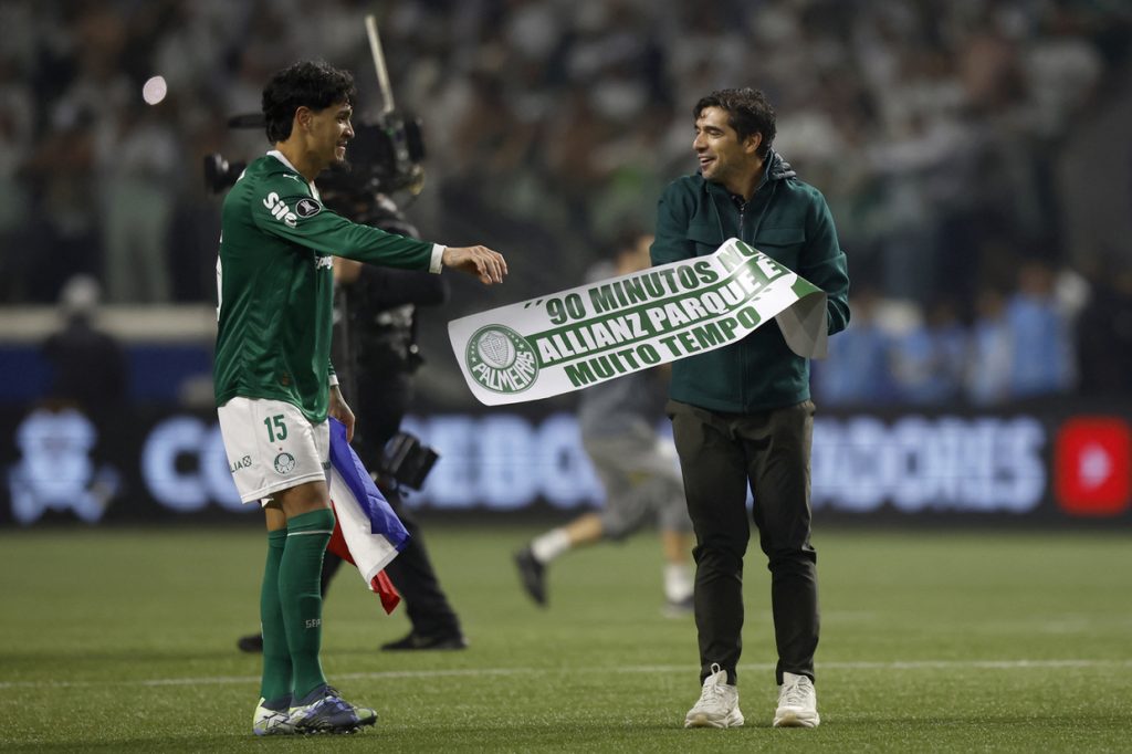 Choro, alívio, noite mágica de Abel e elogio de Leila: ‘Maior técnico da história do Palmeiras’