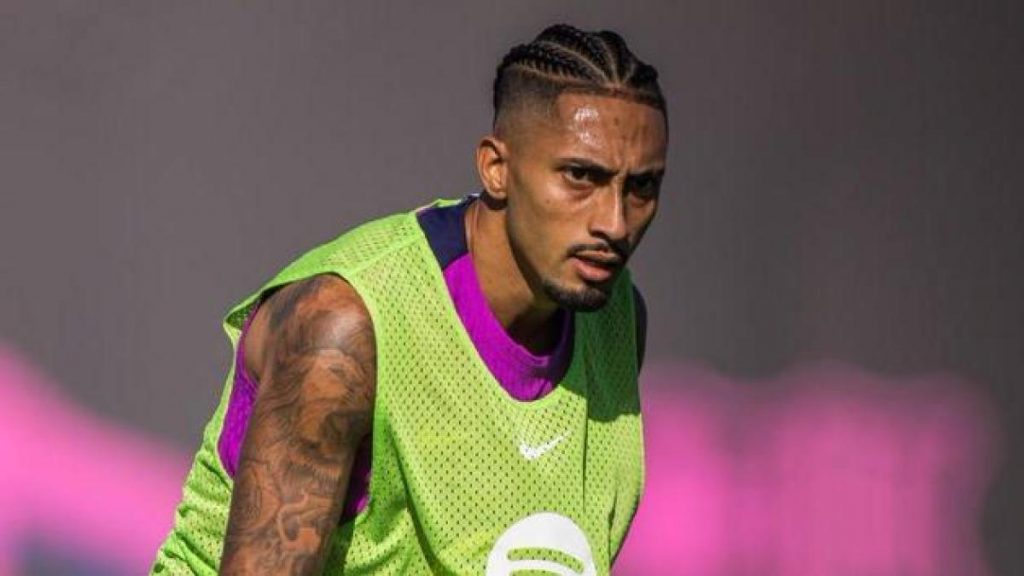 Raphinha trabaja aún en solitario pero está en la fase final