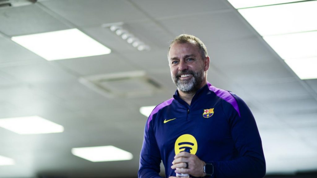 Flick, «encantado» de volver al Spotify Camp Nou «un estadio de fútbol»