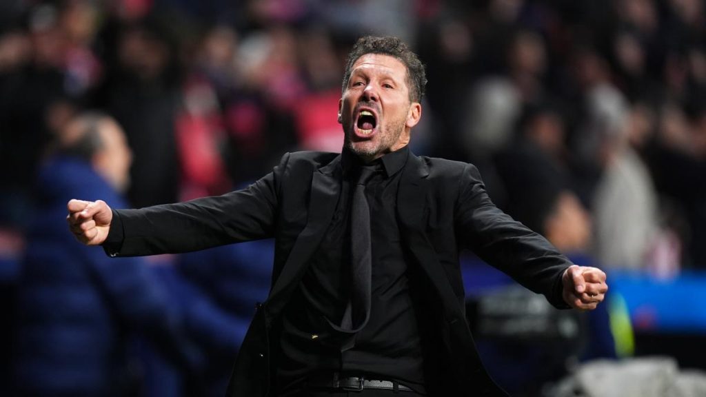 La conexión de la grada con los Simeone se transmite de padres a hijos