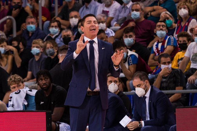 Xavi Pascual regresa al Barça y firma hasta 2028