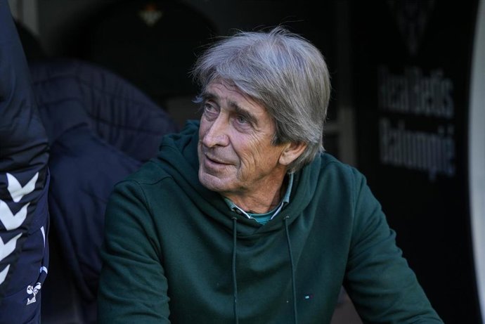 Pellegrini renueva con el Betis hasta 2027