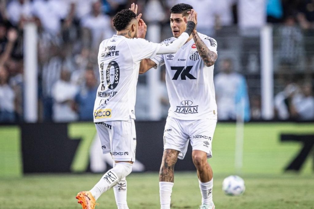 Neymar volta e Santos empata com o Fortaleza em jogo quente no Brasileirão