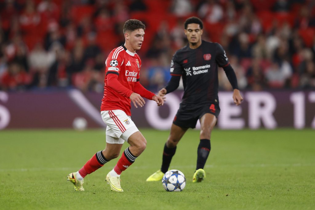 Leverkusen supera Benfica na Luz e vence a primeira na Champions