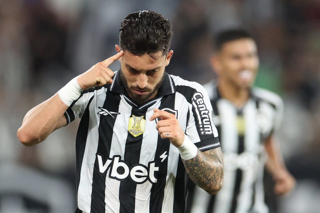 Botafogo domina o Vasco e se segura no G6