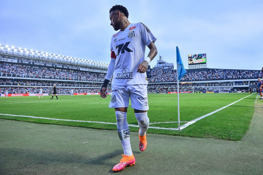 ‘Esperar por Neymar’ será suficiente? Santos busca soluções à sombra do risco de queda