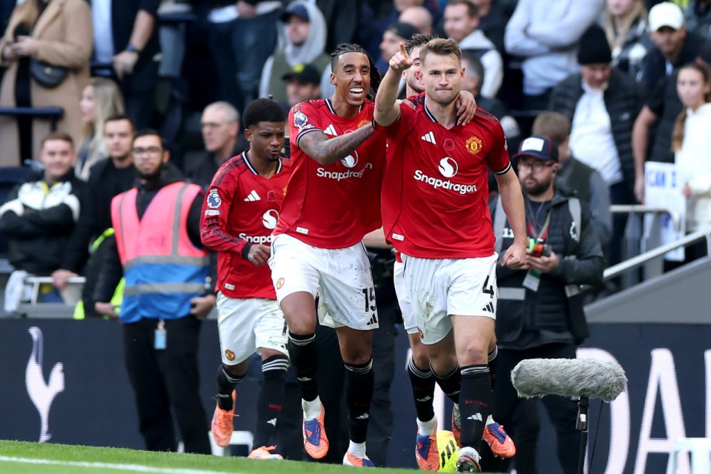 Tottenham e Manchester United empatam em jogo com reviravoltas no final