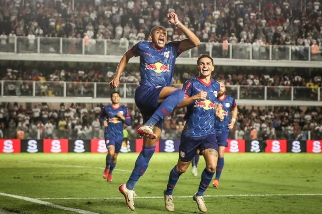 Jhon Jhon resolve de pênalti e Bragantino vence São Paulo na Vila