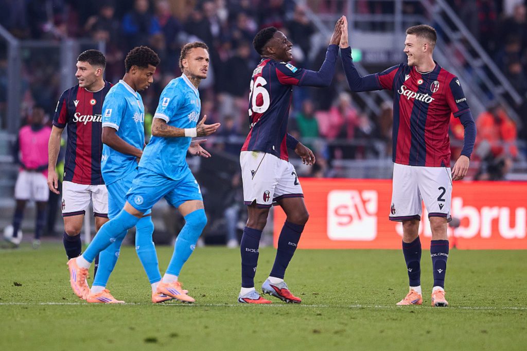 Bologna bate o Napoli e embola briga pela ponta do Italiano