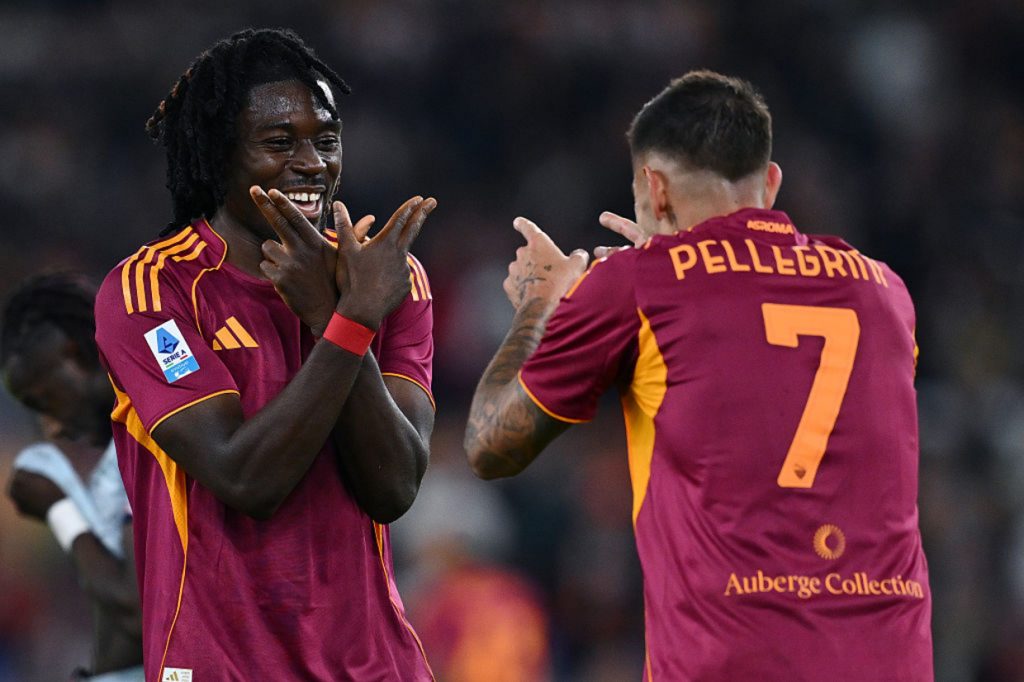 Roma supera Udinese e assume a liderança da Serie A