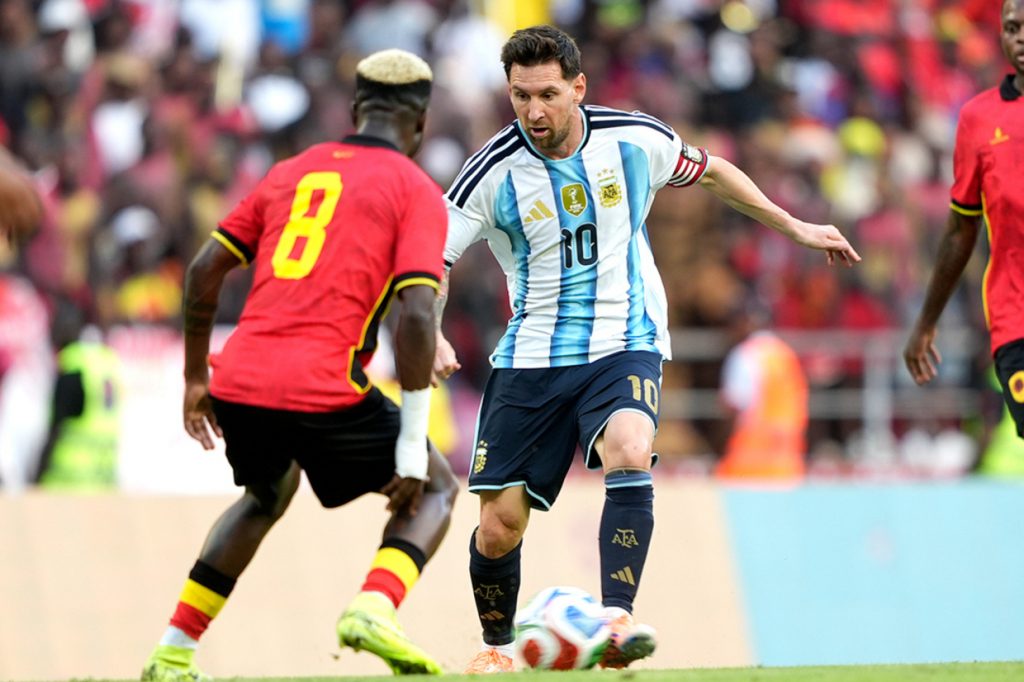 Messi e Lautaro brilham na vitória da Argentina sobre Angola