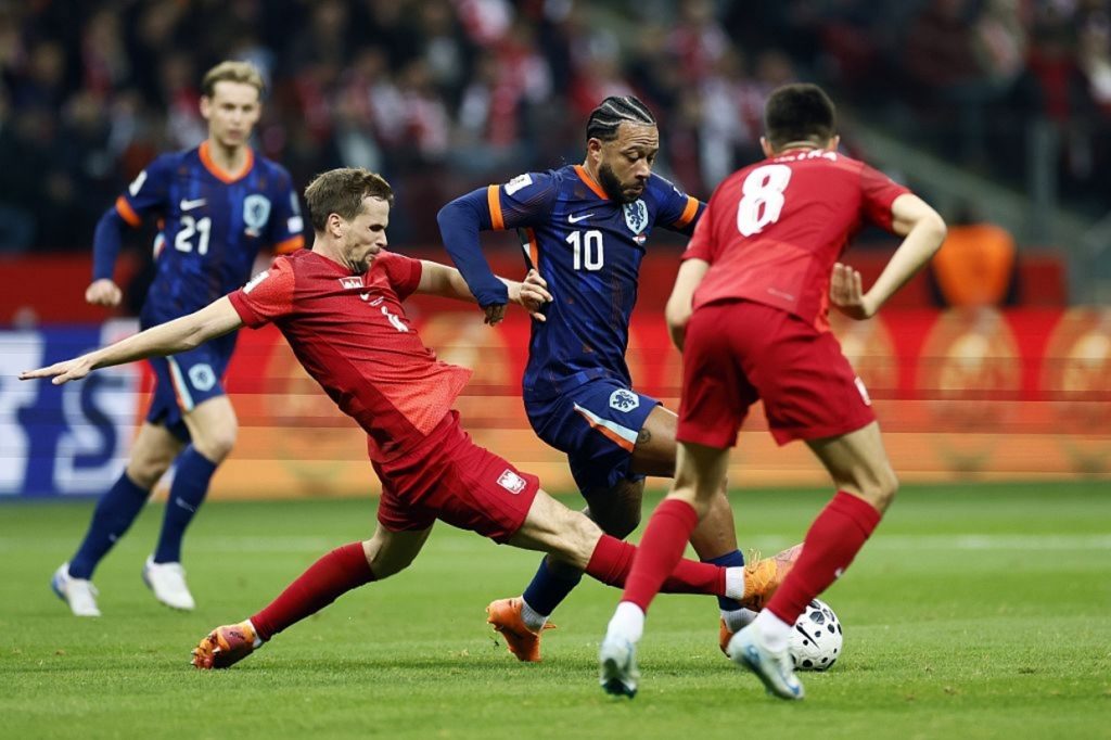 Memphis marca, Holanda arranca empate com a Polônia e encaminha vaga no Mundial