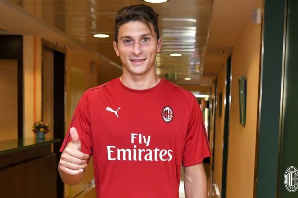 Zagueiro ex-Milan e seleção italiana anuncia aposentadoria aos 31 anos