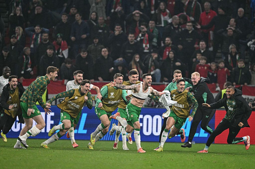 Com heroísmo de Parrot, Irlanda busca virada histórica sobre a Hungria e vai à repescagem