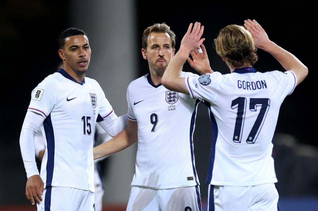 Kane supera Pelé em gols por seleção