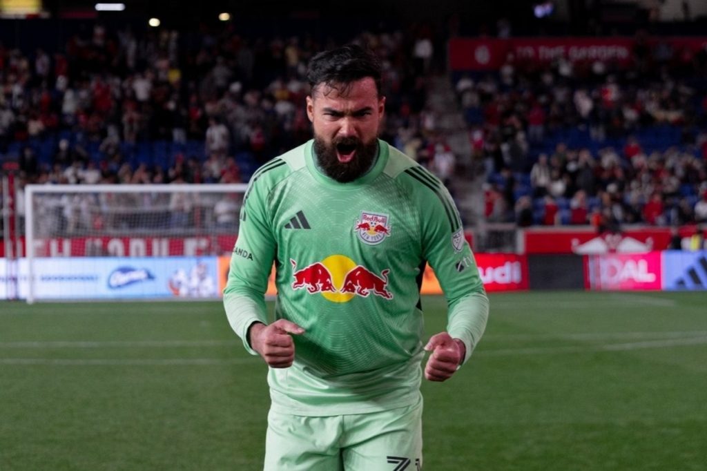 Goleiro brasileiro deixa MLS após cinco anos como ídolo e mira Copa do Mundo
