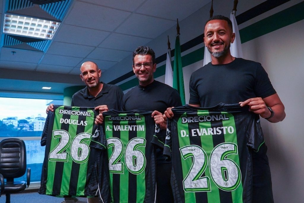 América Mineiro anuncia renovação com o técnico Alberto Valentim