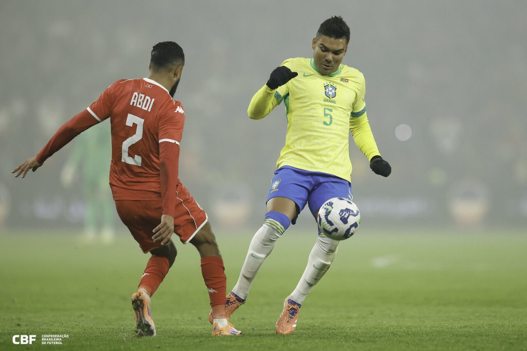 Brasil ganha duas posições no ranking da Fifa; Espanha se mantém no topo