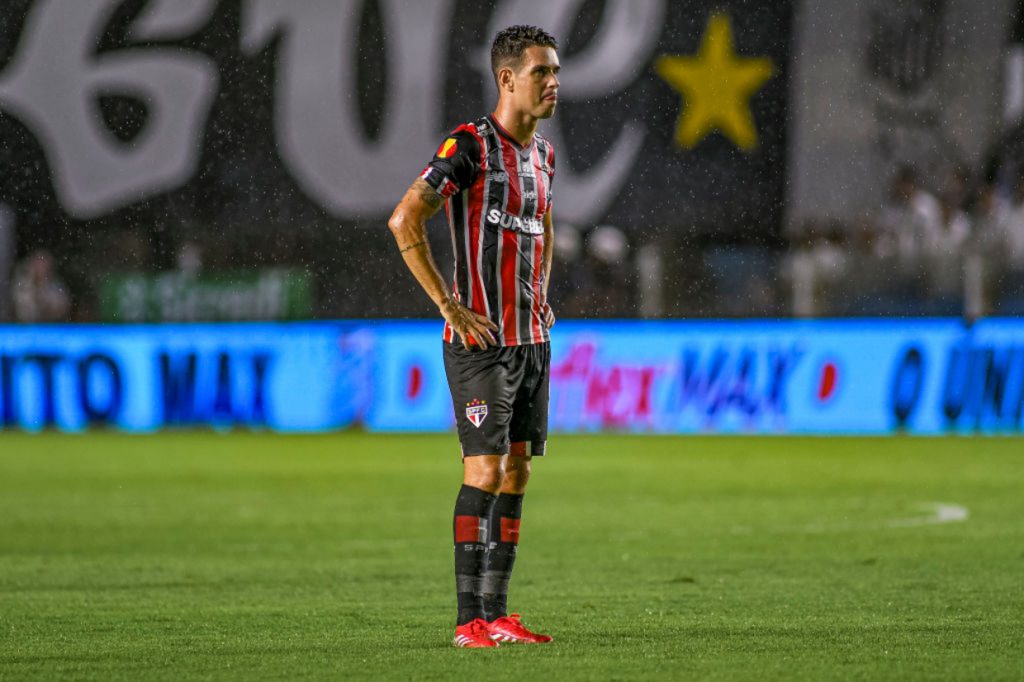 Executivo do São Paulo fala sobre futuro de Oscar e garante Lucas em 2026: ‘Contamos com ele’