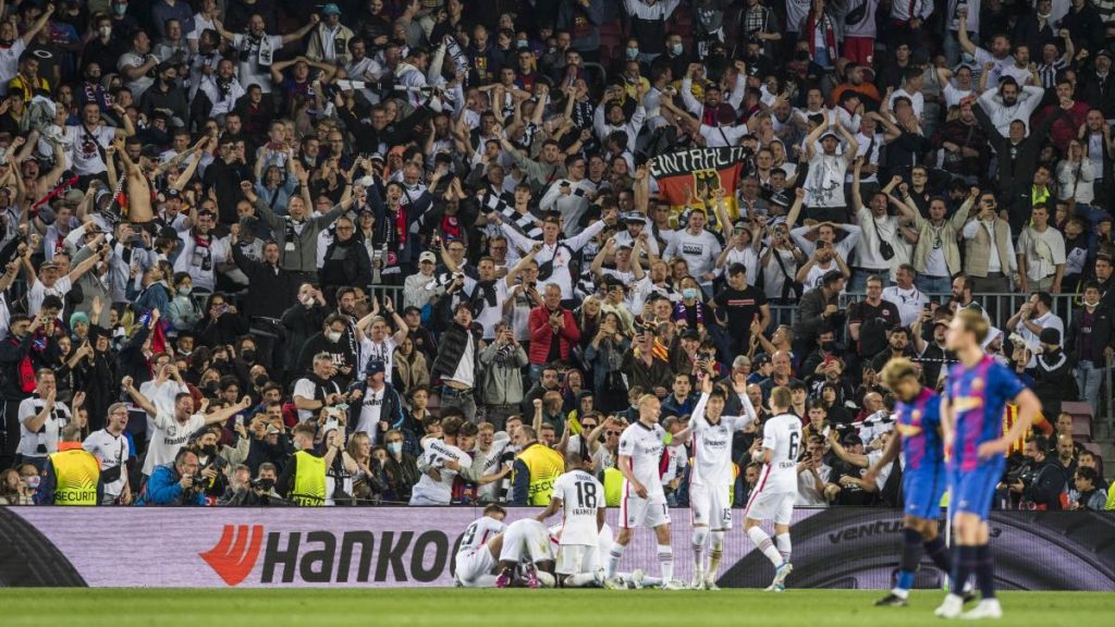 Se espera a 1.000 aficionados del Eintracht sin entrada en Barcelona