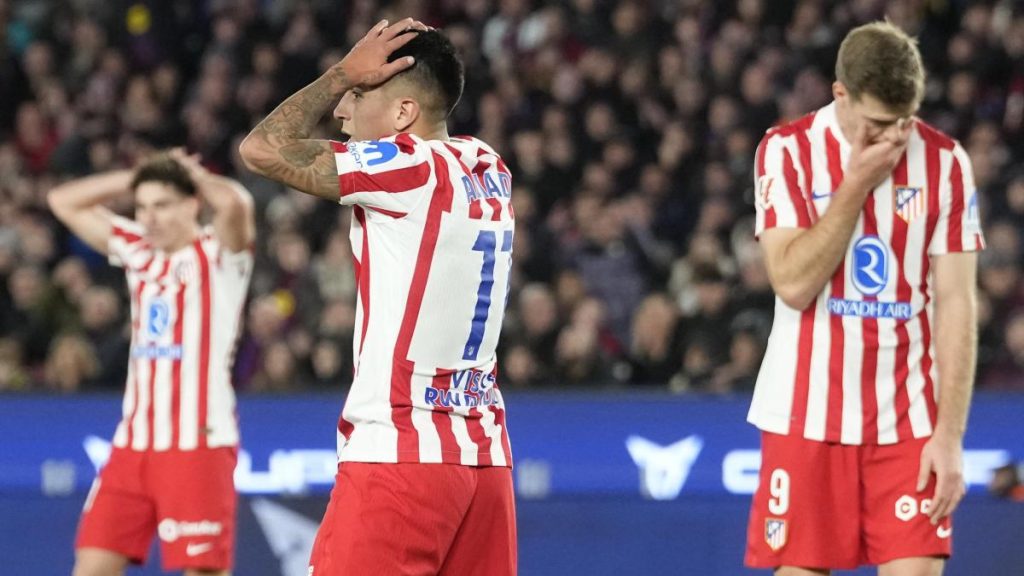 El Atleti no se deshace de su miedo a salir de casa y el calendario le pone contra la pared