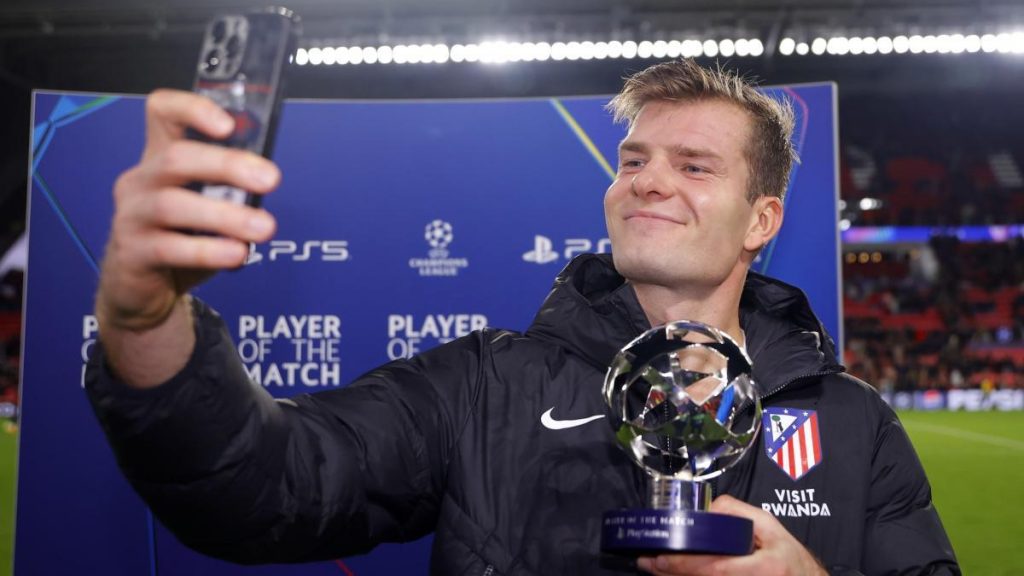 Gol, asistencia, MVP y elogio de Simeone en un solo partido para Sorloth