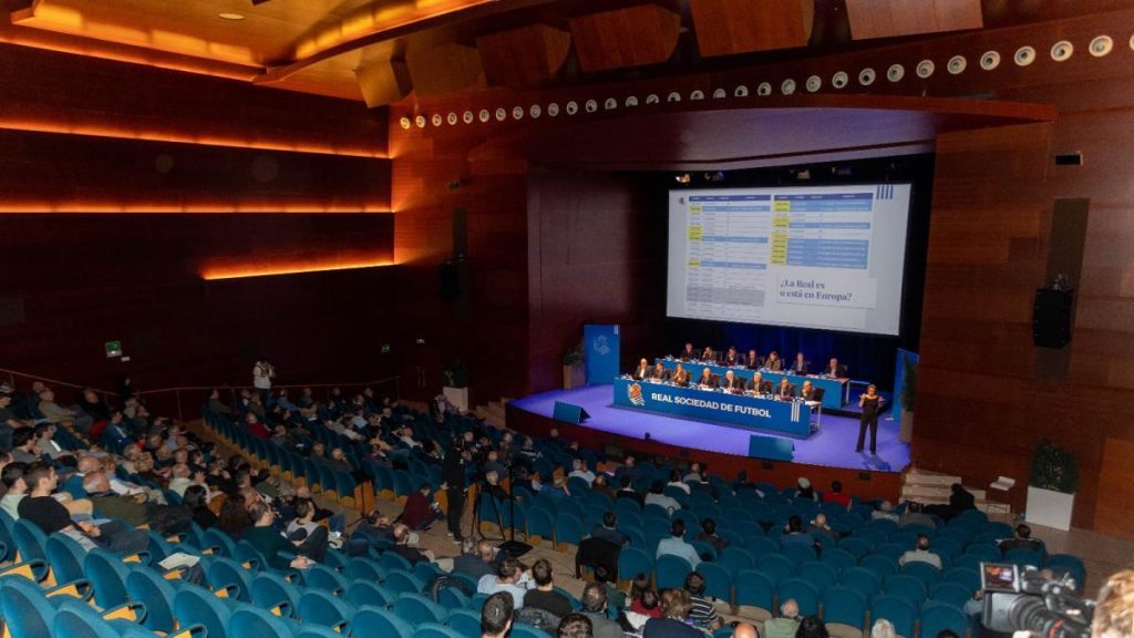 Aperribay, defendiendo los datos económicos: «A nosotros no nos han regalado ningún campo»